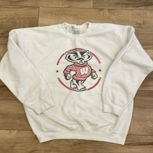University of Wisconsin Bucky Badger White sweatshirt-retro style